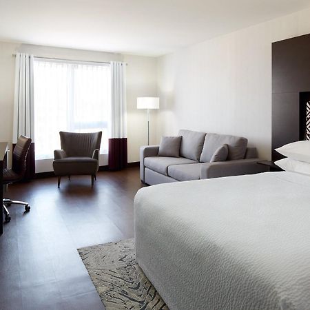 Four Points By Sheraton Levis Convention Centre Екстер'єр фото