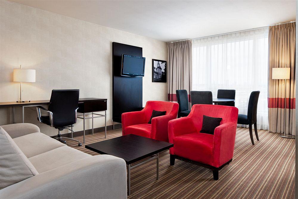 Four Points By Sheraton Levis Convention Centre Екстер'єр фото