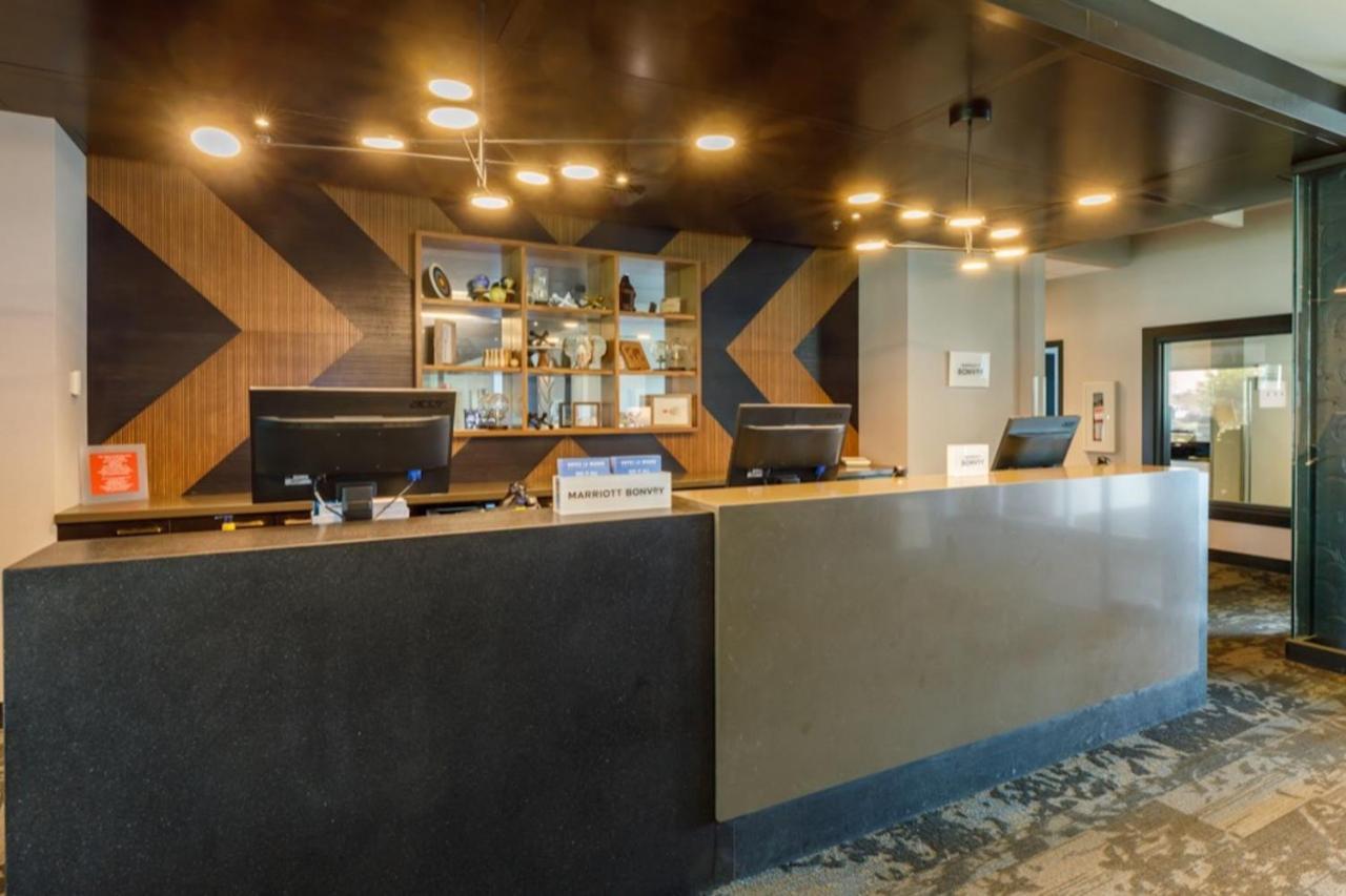 Four Points By Sheraton Levis Convention Centre Екстер'єр фото