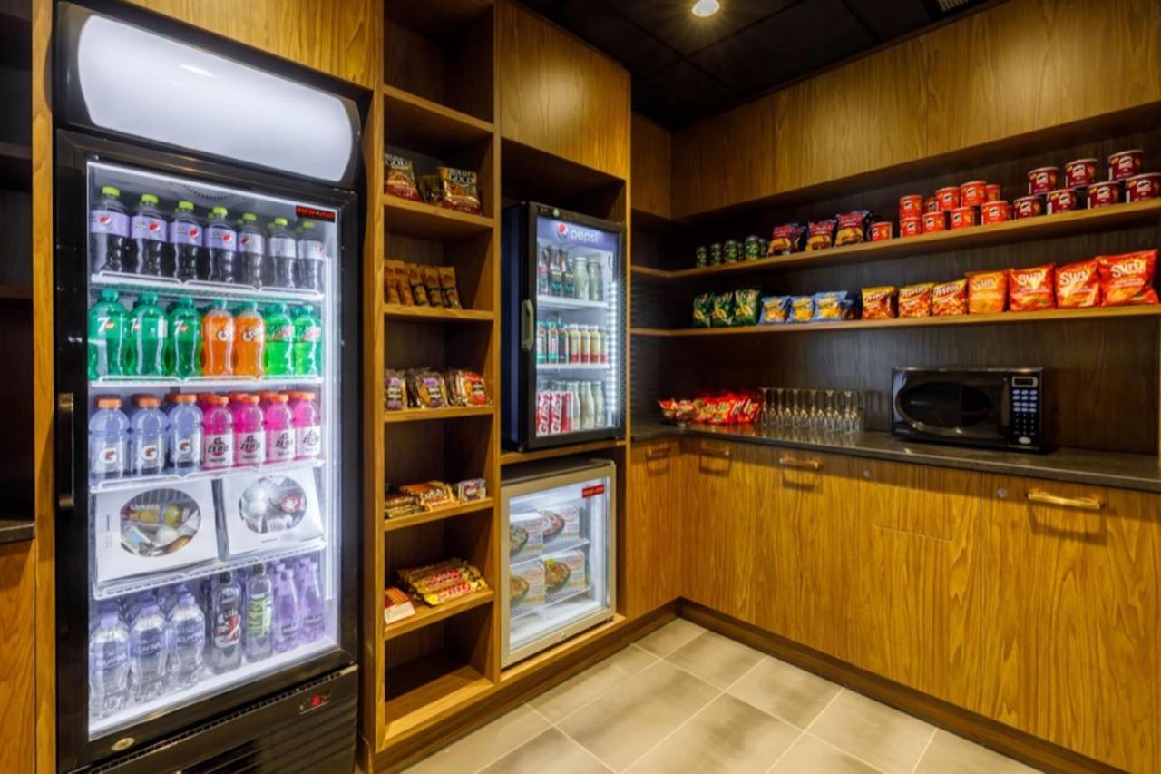Four Points By Sheraton Levis Convention Centre Екстер'єр фото
