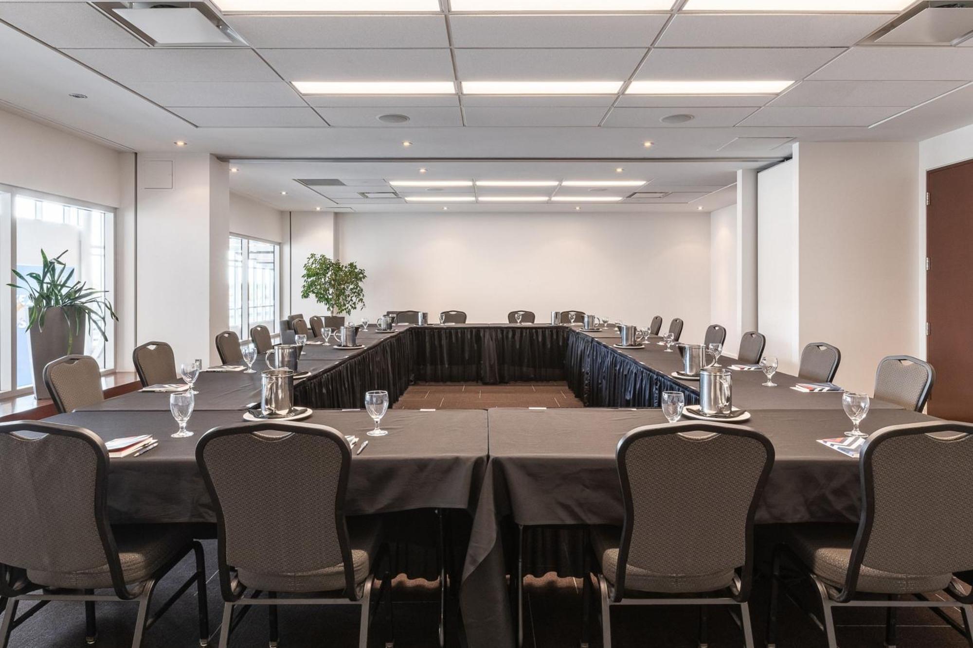 Four Points By Sheraton Levis Convention Centre Екстер'єр фото