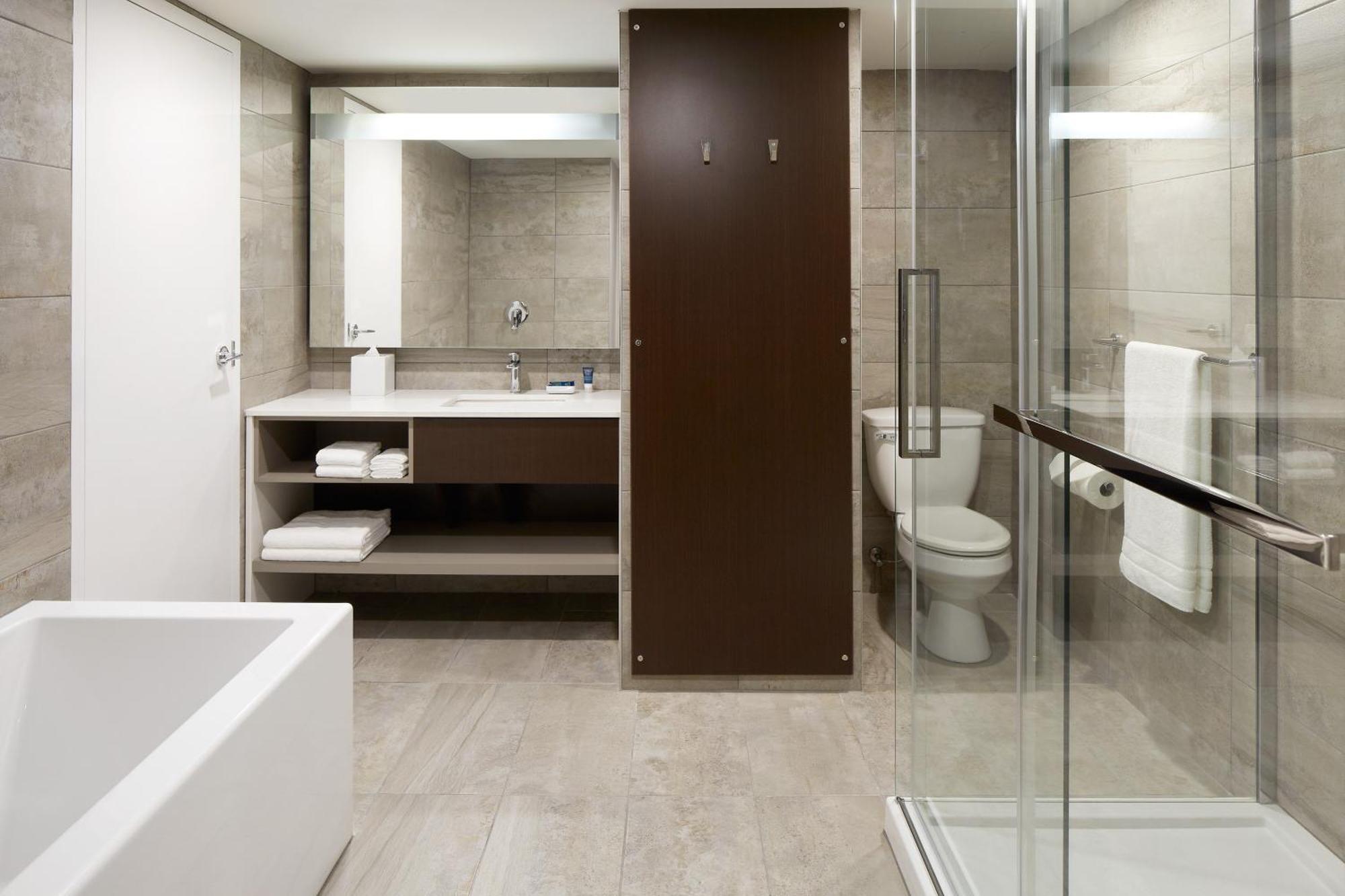 Four Points By Sheraton Levis Convention Centre Екстер'єр фото