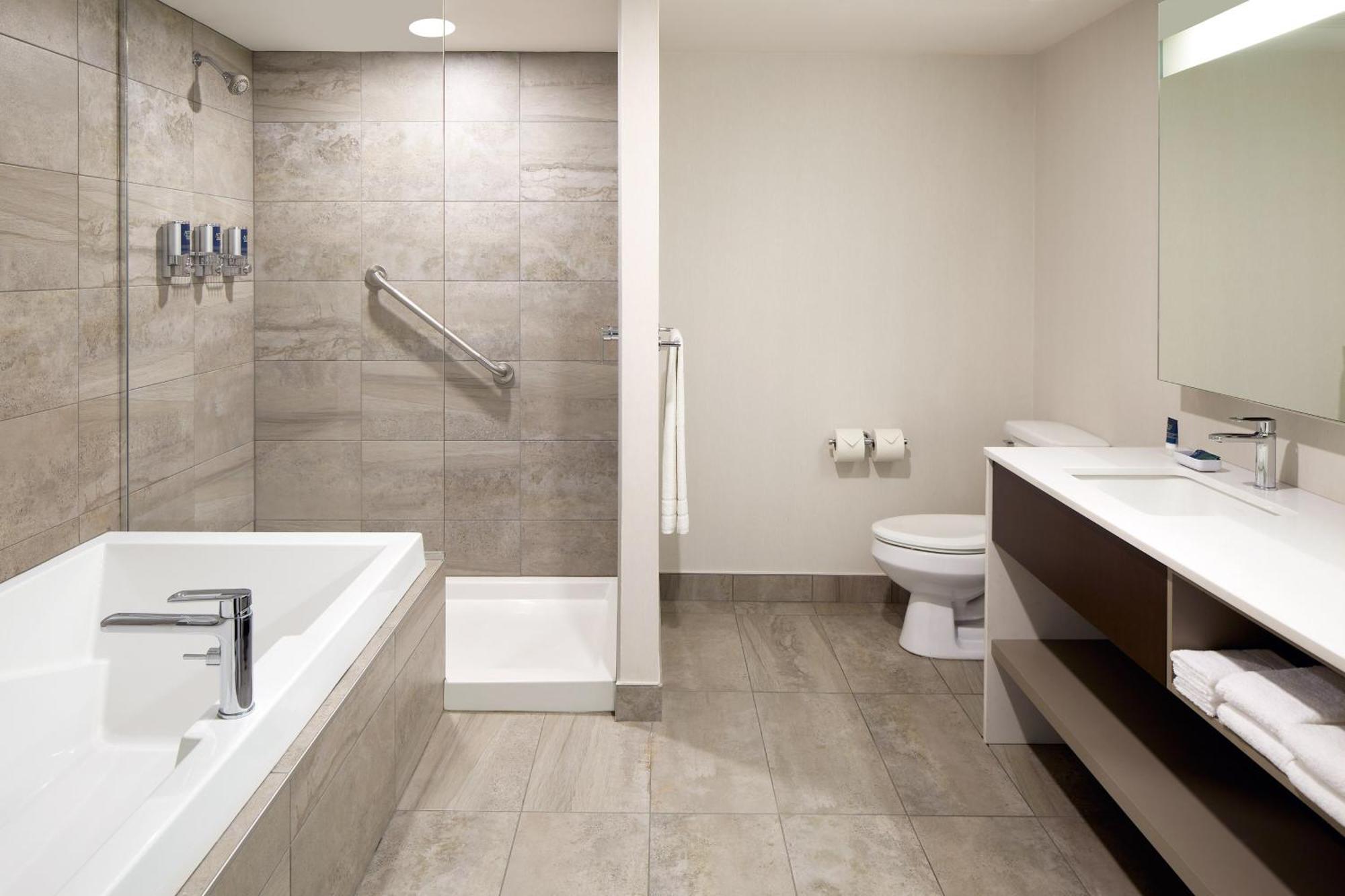 Four Points By Sheraton Levis Convention Centre Екстер'єр фото