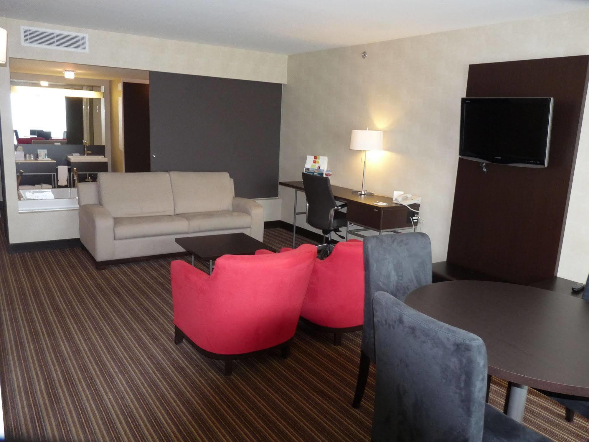 Four Points By Sheraton Levis Convention Centre Екстер'єр фото