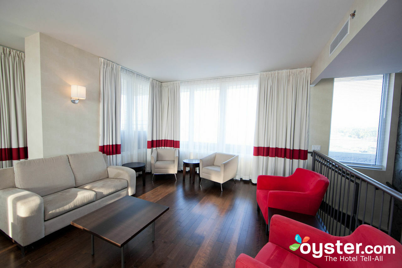 Four Points By Sheraton Levis Convention Centre Екстер'єр фото