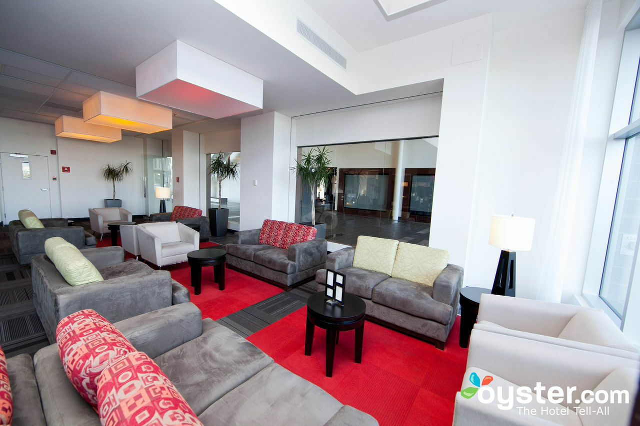 Four Points By Sheraton Levis Convention Centre Екстер'єр фото